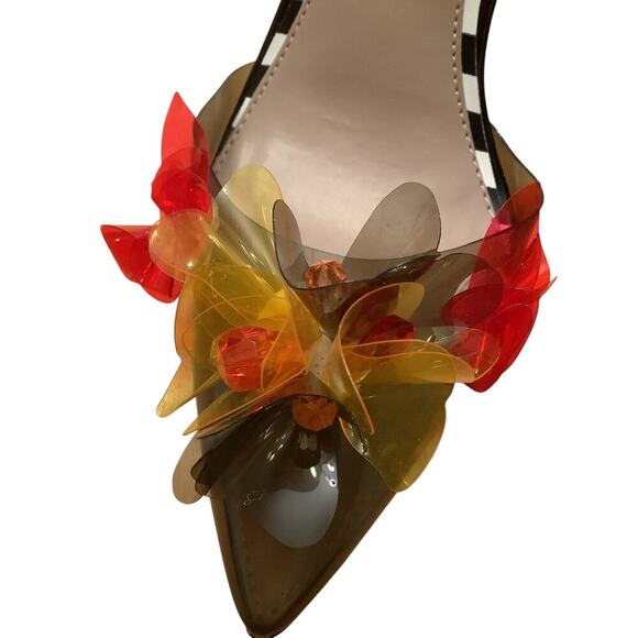 BETSEY JOHNSON “SAVVIE” STATEMENT MAKING FLORAL ACCENT PUUMPS NWOB 7 - Picture 9 of 10